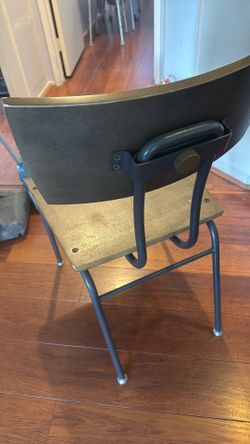 2 Chairs