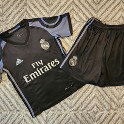 Boys Jersey & short Real Madrid XSmall