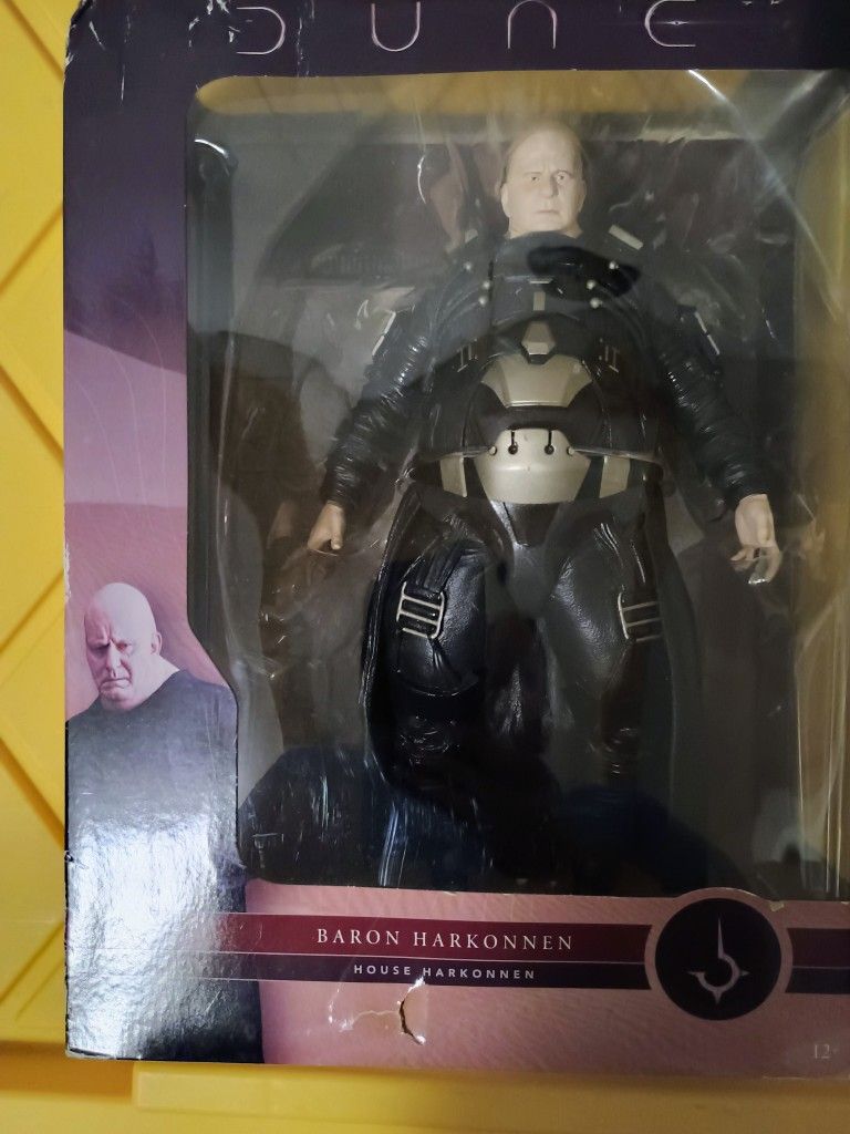 Dune McFarland Toys Figure Set 5 Figures Plus The Beast Raban