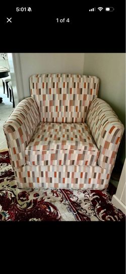 Swivels chair