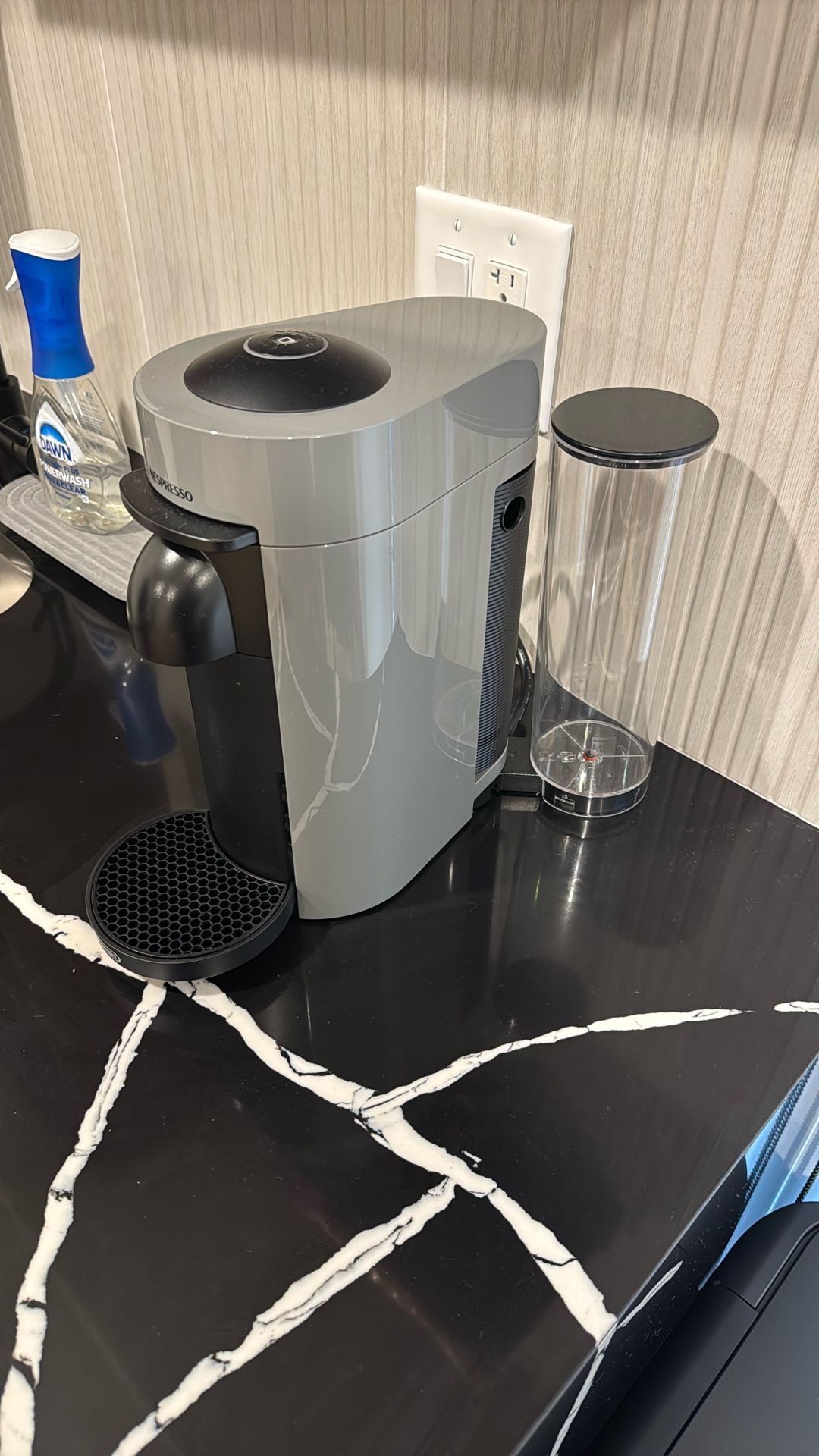 Nespresso Machine Like new