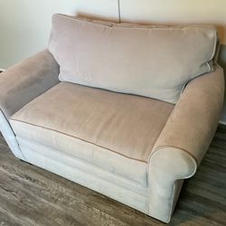 Chair And 1/2 With Pull Out Bed