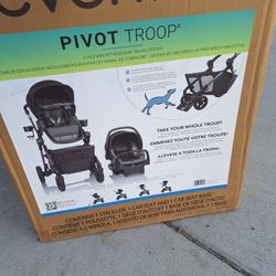 Evenflo Pivot Troop Child and Pet Modular Travel System