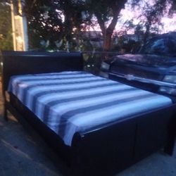 Up For Sale Queen Black Bed Frame Whit Sealy Matrees