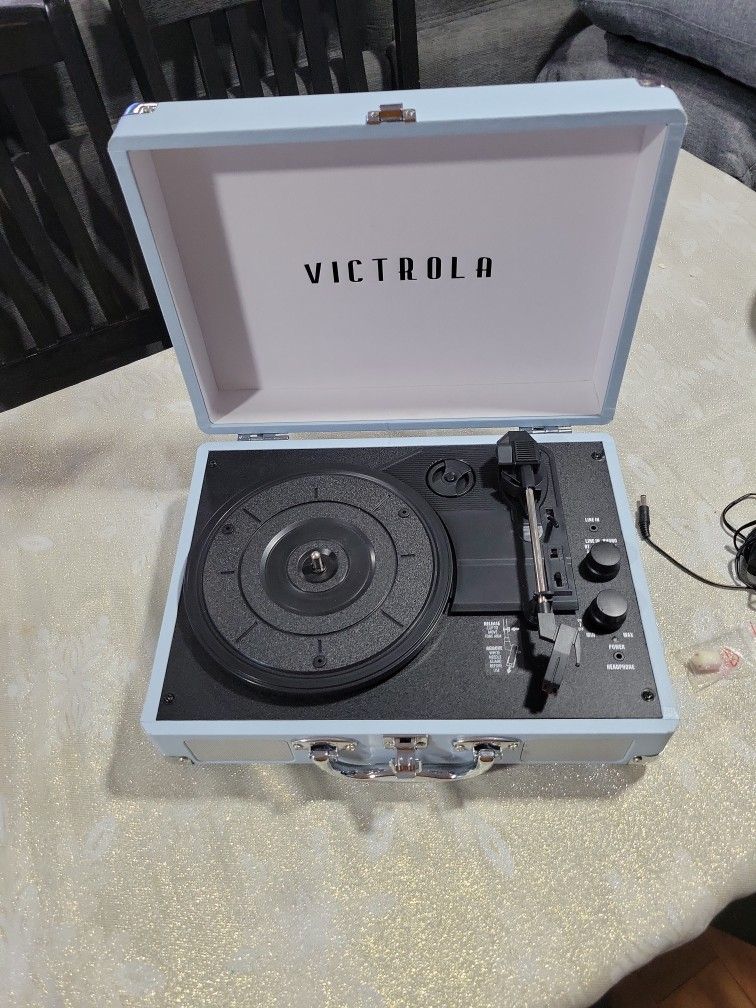 Vitrola Record Player