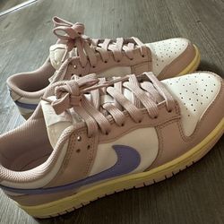 Nike Women’s Dunks
