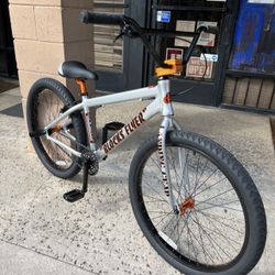 SE Bikes Blocks Flyer 26" BMX Bike Iced Out Silver