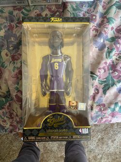 12inch Lebron James *Chase* Funko Vinyl Gold! NEW