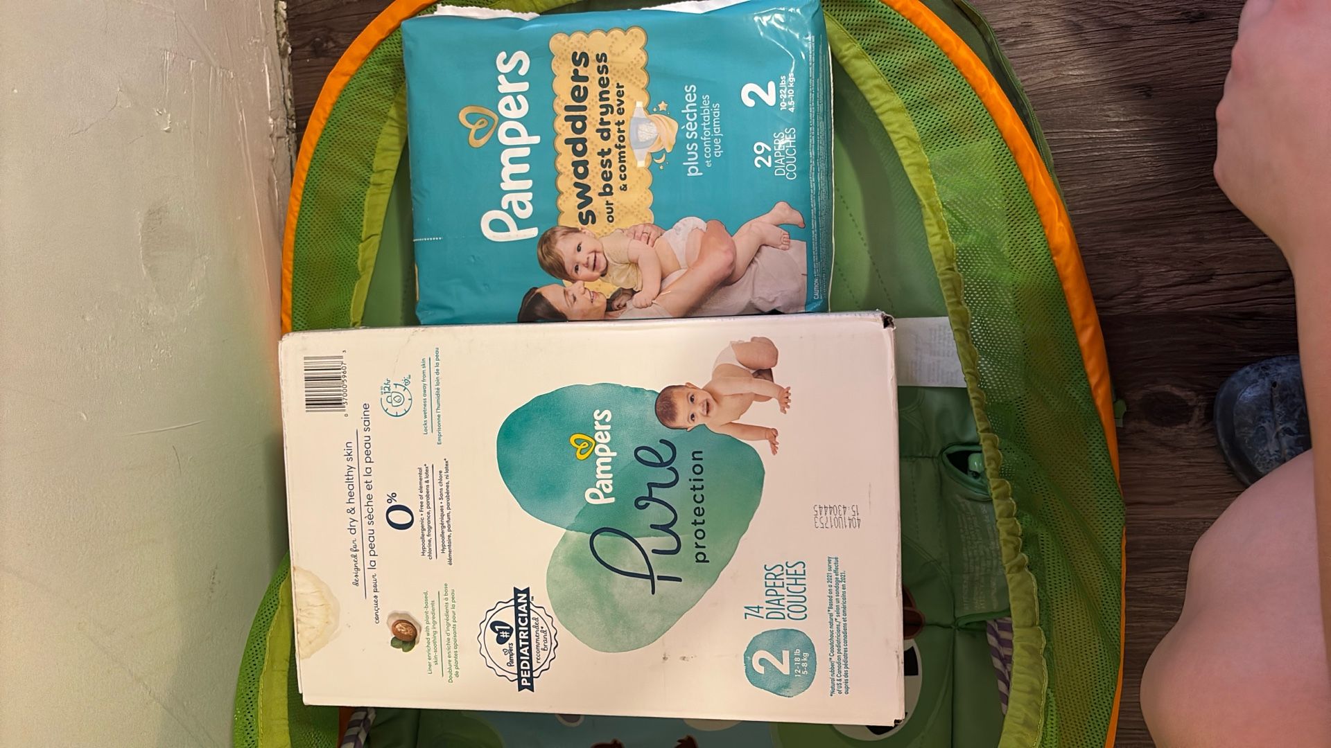 Brand Pampers Size 2