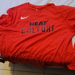 NEW  MIAMI HEAT. Long Sleeve ProtectUV® Sun Protective Shirt