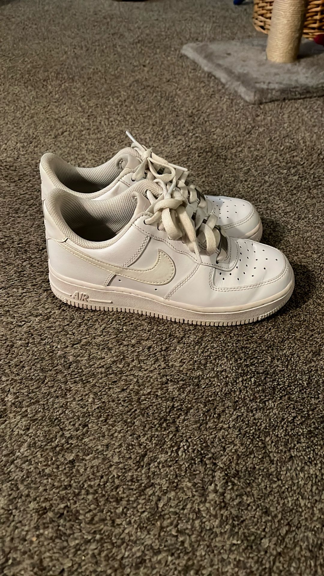 Women’s Size 5.5 White AF1