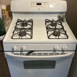 White Stove GE Self Cleaning 