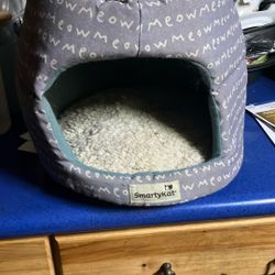 FREE CAT/DOG House Washable 