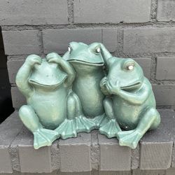 Vintage Garden frog Statue 
