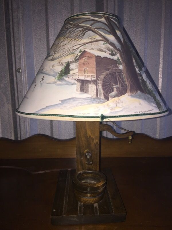 Vintage wooden well lamp with shade "very cool"