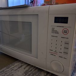 Microwave For Sale! Need Gone ASAP!!