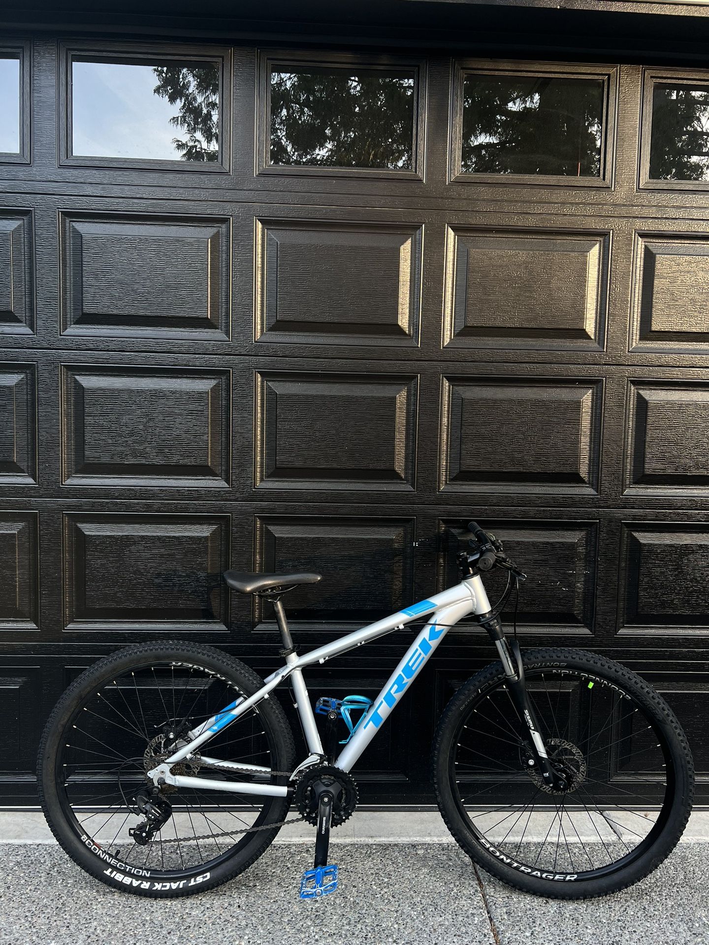 Trek Marlin 4 Mountain Bike 27.5”