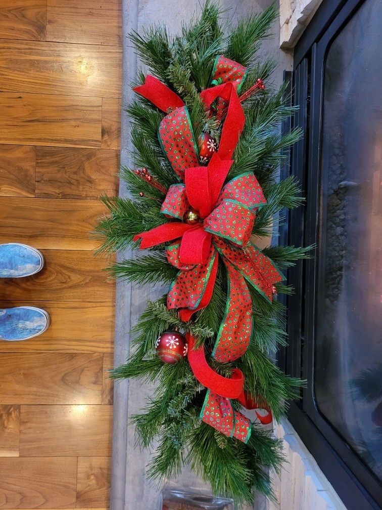 Christmas Swag Centerpiece