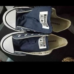 Converse Sneakers Size 2 Navy Blue 