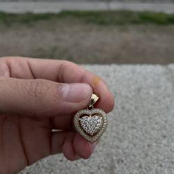 10k Gold Heart Pendant 