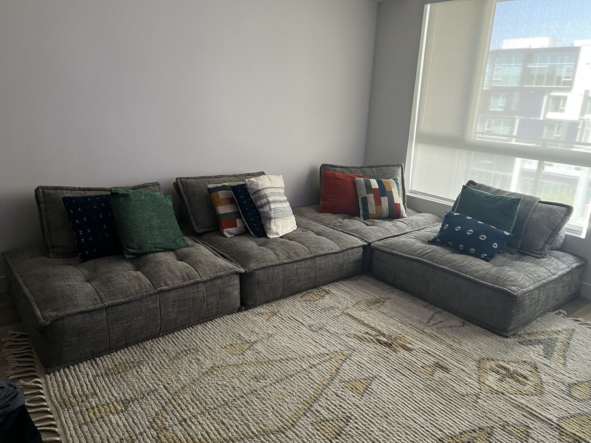 Stylish Sleek 4-seat cushion, 4-back cushion Lounge Sofa