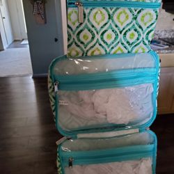 Clinque Hanging Cosmetic 💄bag