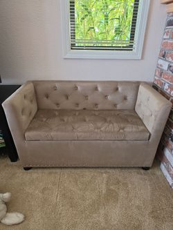 TODDLER COUCH