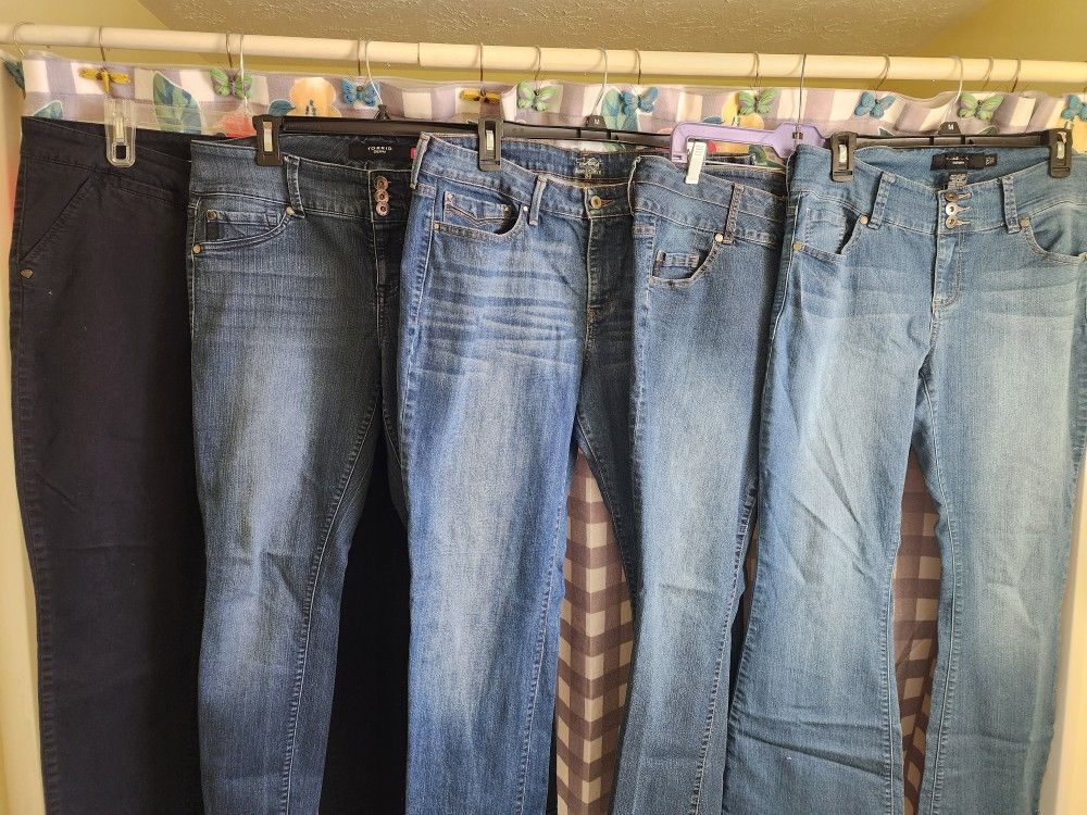 TORRID & LEVI'S JEANS $10 Each