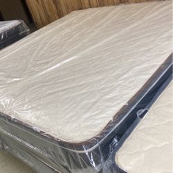 ⚜️NEW KING SIZE PILLOW TOP SUPREME MATTRESS W.BOXSPRING INCLUDED ⚜️
