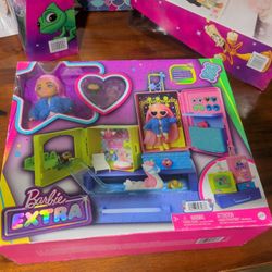 Barbie Extra Mini Doll 