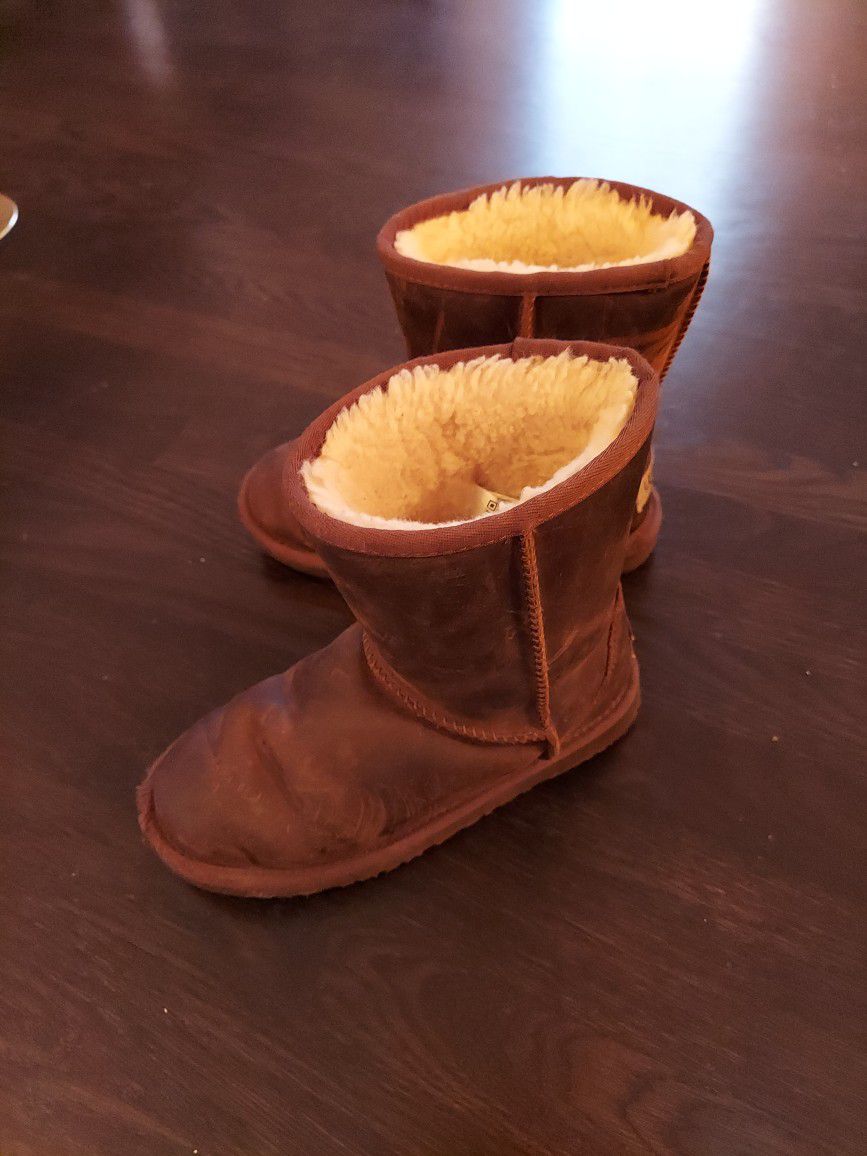 Leather UGG Boots Size 3 Kid