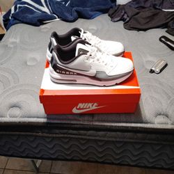 Nike Air Maxes 3