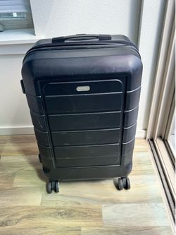 Medium Luggage/Suitcase