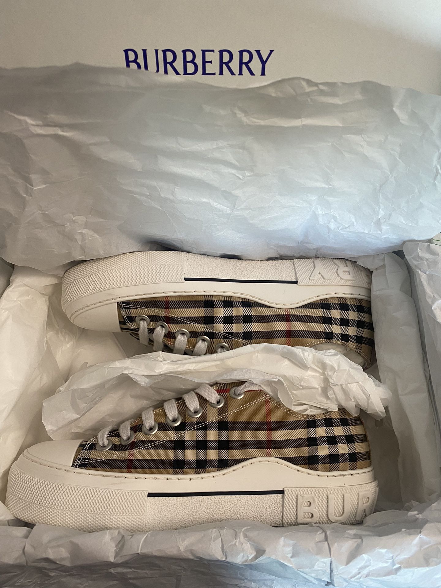 Burberry Sneakers