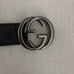 Gucci belt 