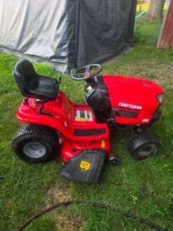 Riding lawn mowers