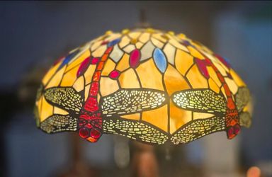 Tiffany-Style Dragonfly Stained Glass Lamp Shade