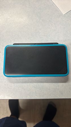 Nintendo 2DS XL Black and Turquoise