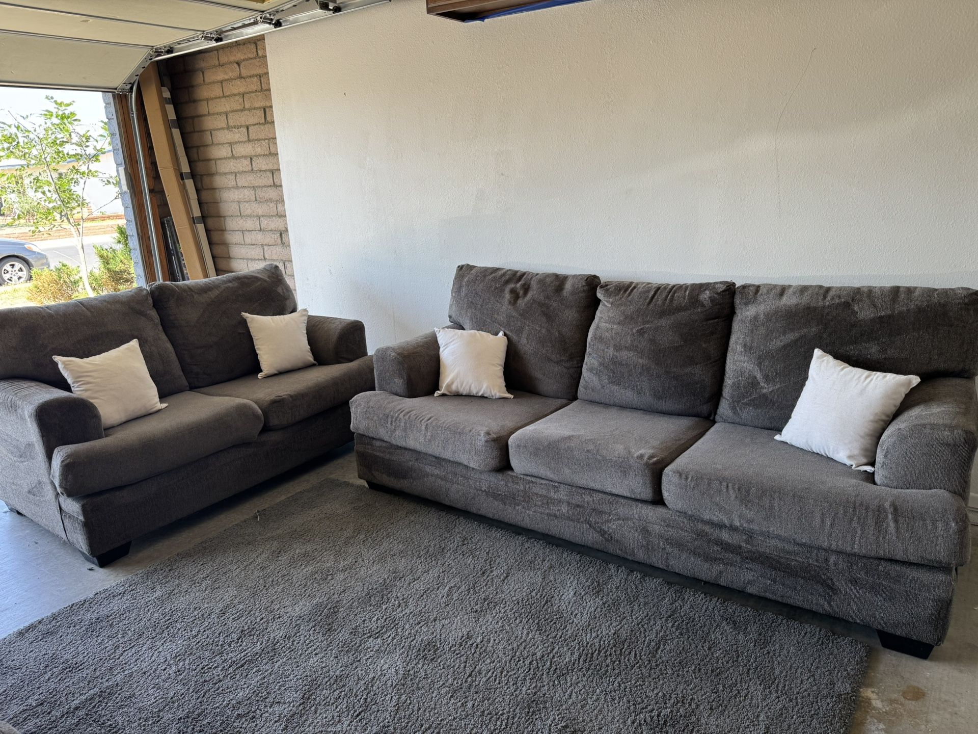 Twin Set Loveseat Sofa Couch