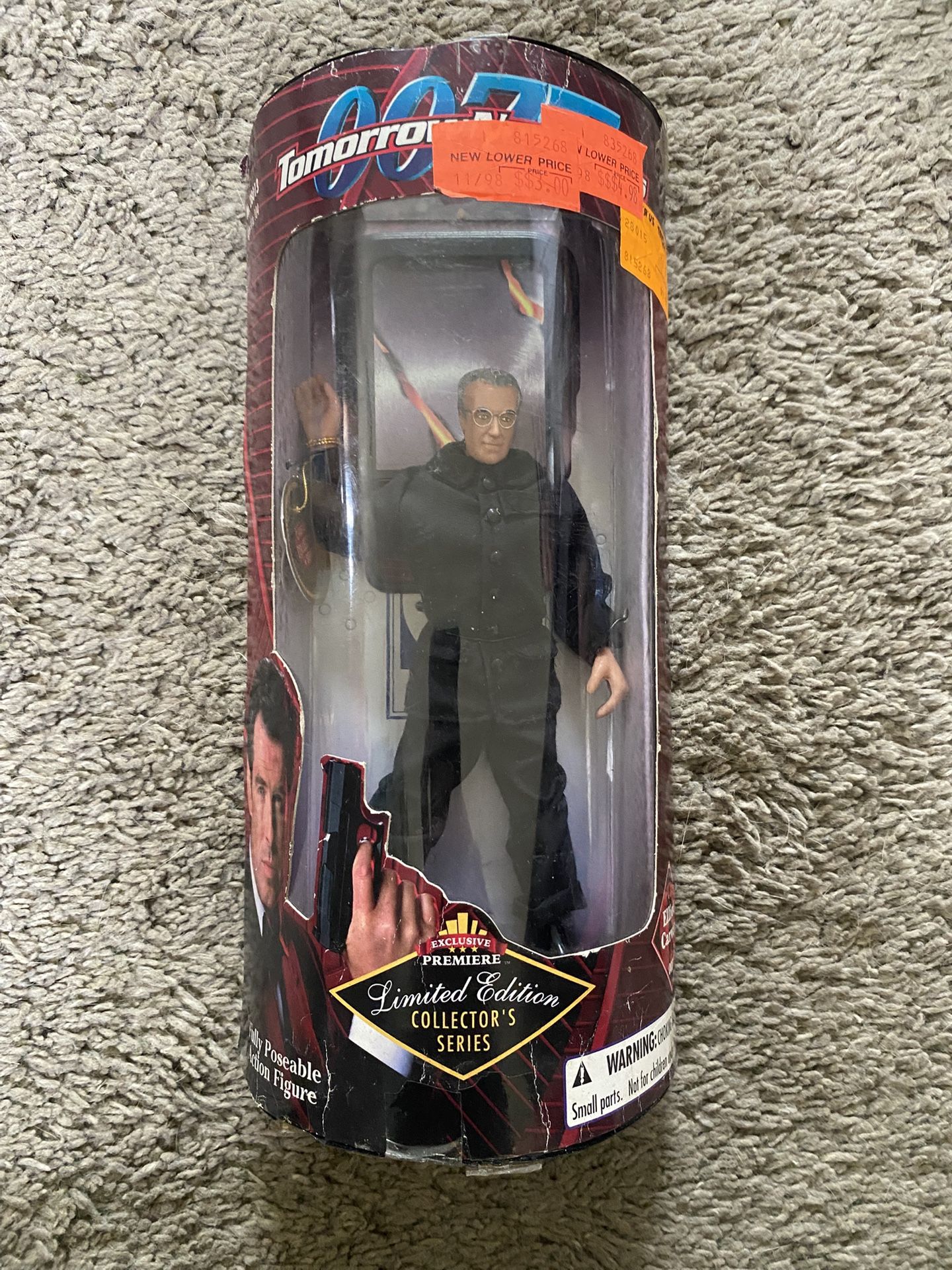 1997 Limited Edition 007 Elliot Carver Figure