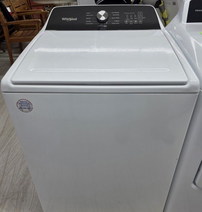 Whirlpool Washer for Sale 
(Works Great)
Comes w/ Warranty 
Delivery Available 

Our Store is Located at:
1260 Highway 85 North 
Fayetteville, GA 