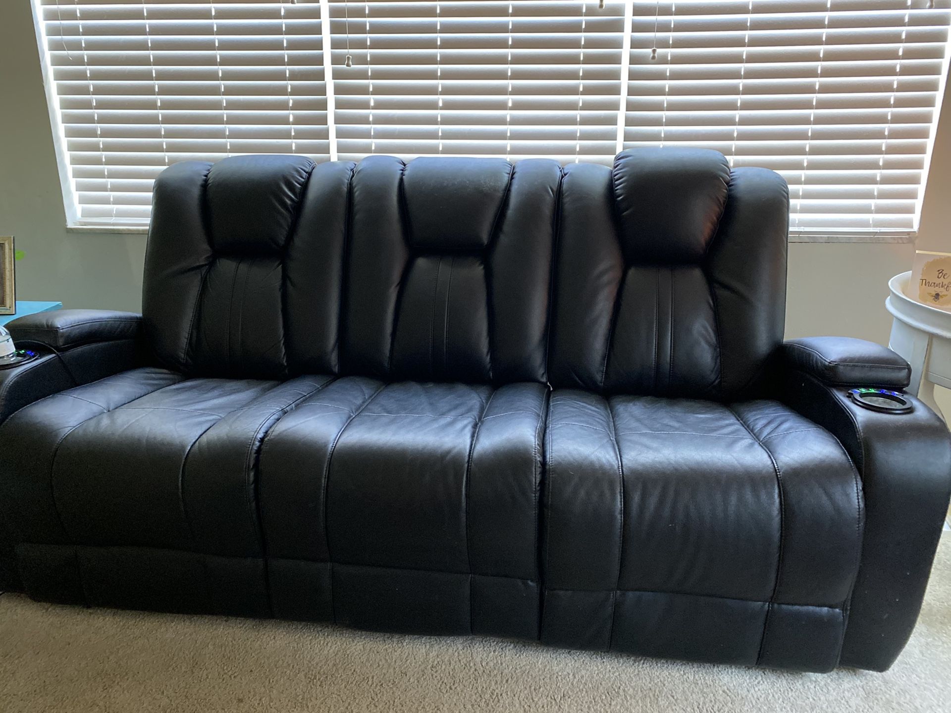 Electric recliner couch