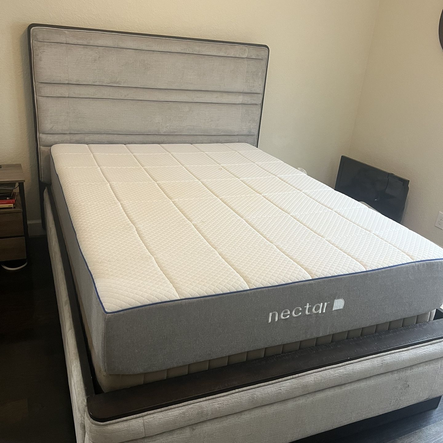 Cute! Ashley furniture Queen Bed With Nectar Mattress