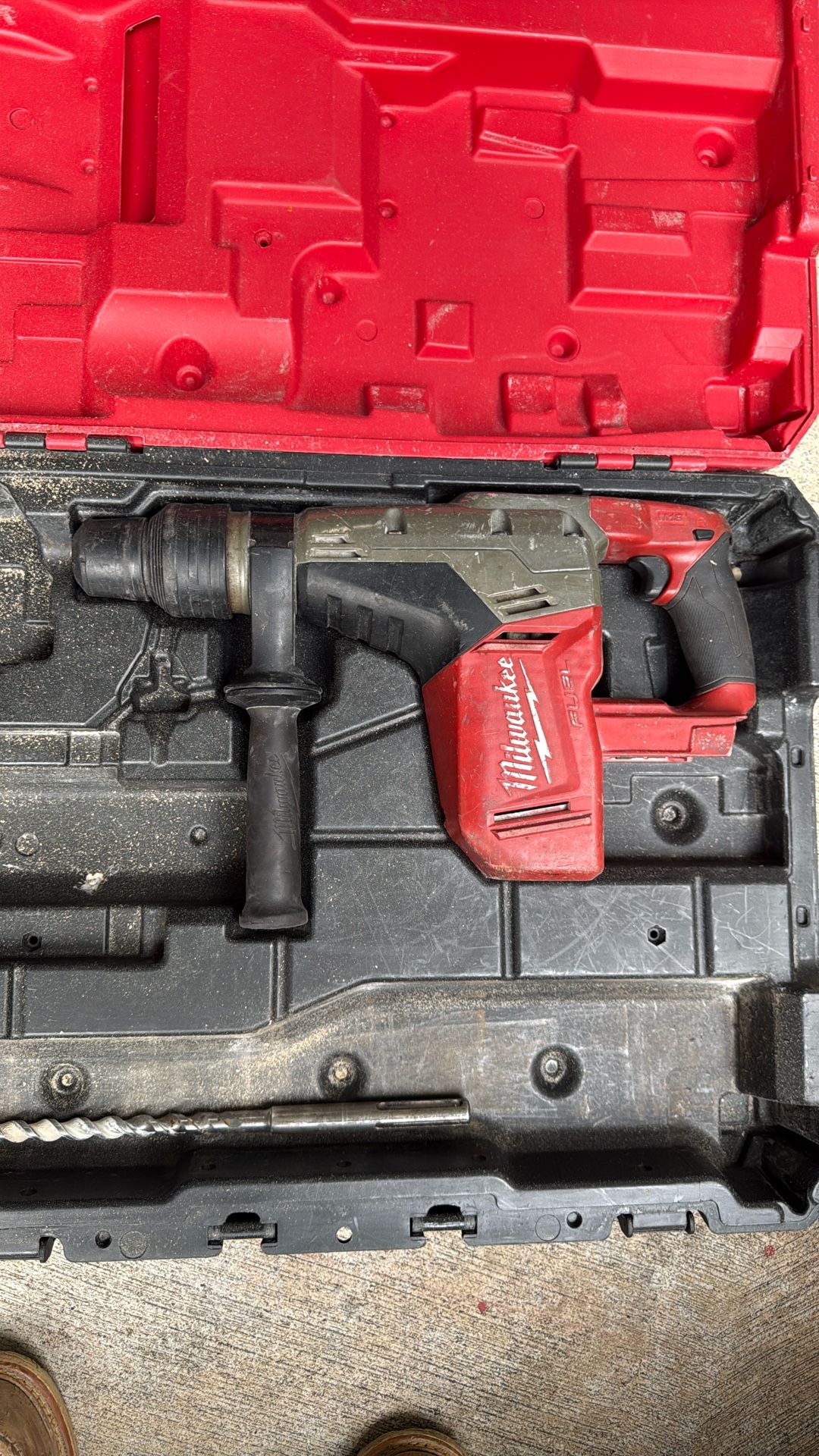 Milwaukee Fuel 1 9/16” Rotary Hammer