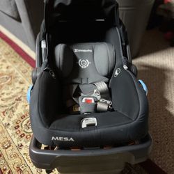 Uppa Baby Car Seat Free With Purchase Clothes 