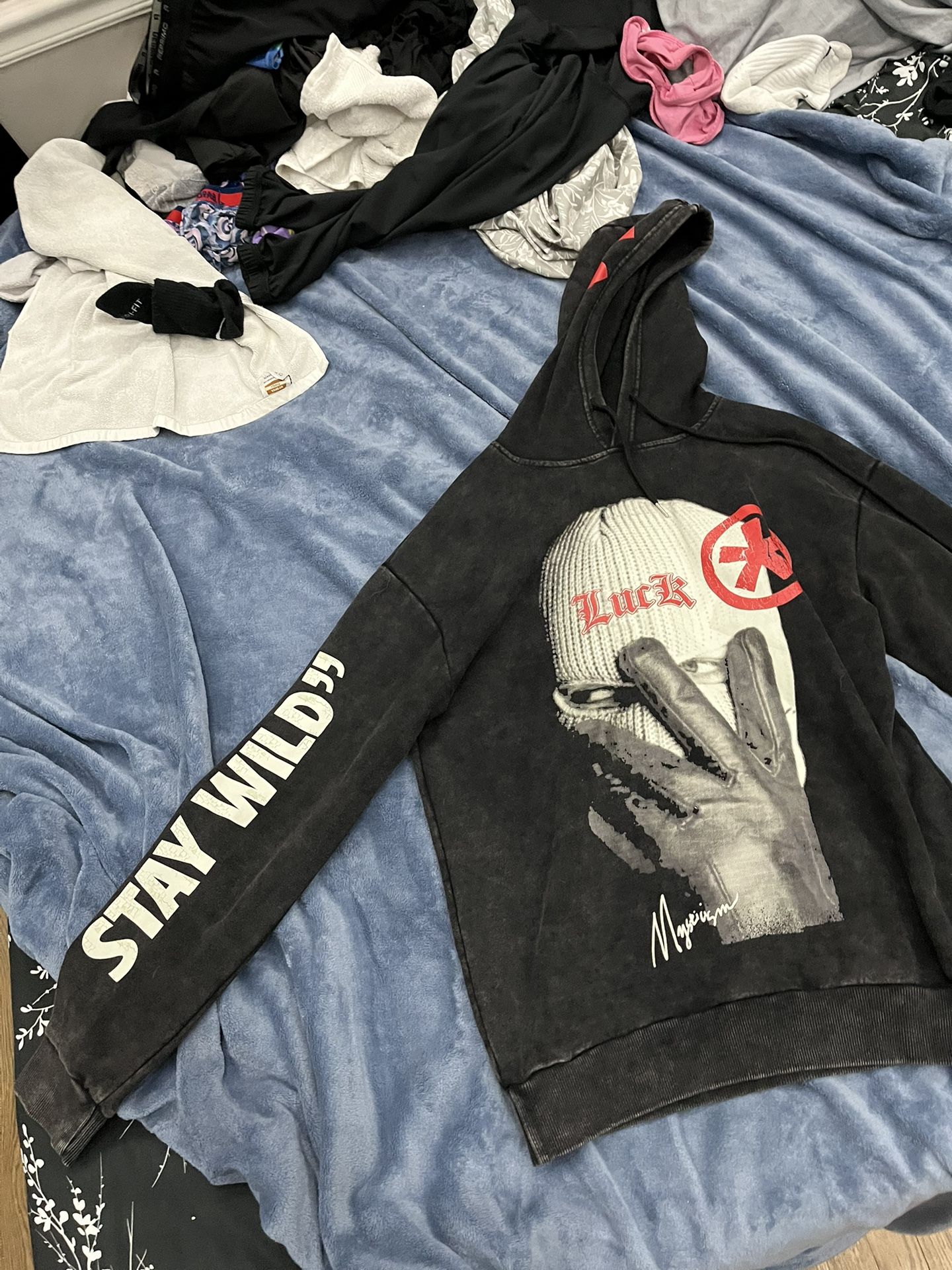 Stay Wild Hoodie 