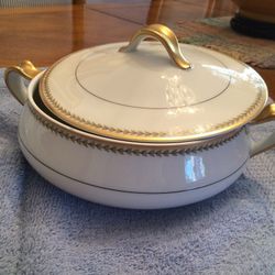 Haviland Vintage Schleiger 791 Covered Casserole Dish