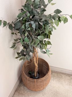Artificial plant and planters