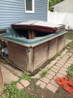 Wanna Junk your hot tub for a good price? Inbox me