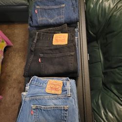 Men's Levi's 11 pair total 501's to 541's